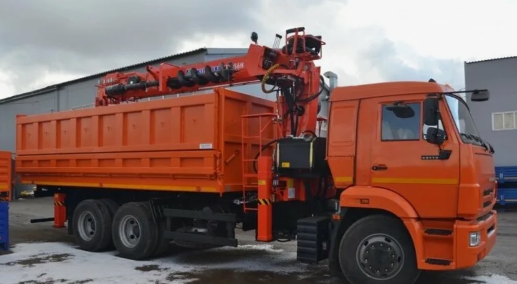 Самосвал камаз 43118 c КМУ Hangil HGC 976