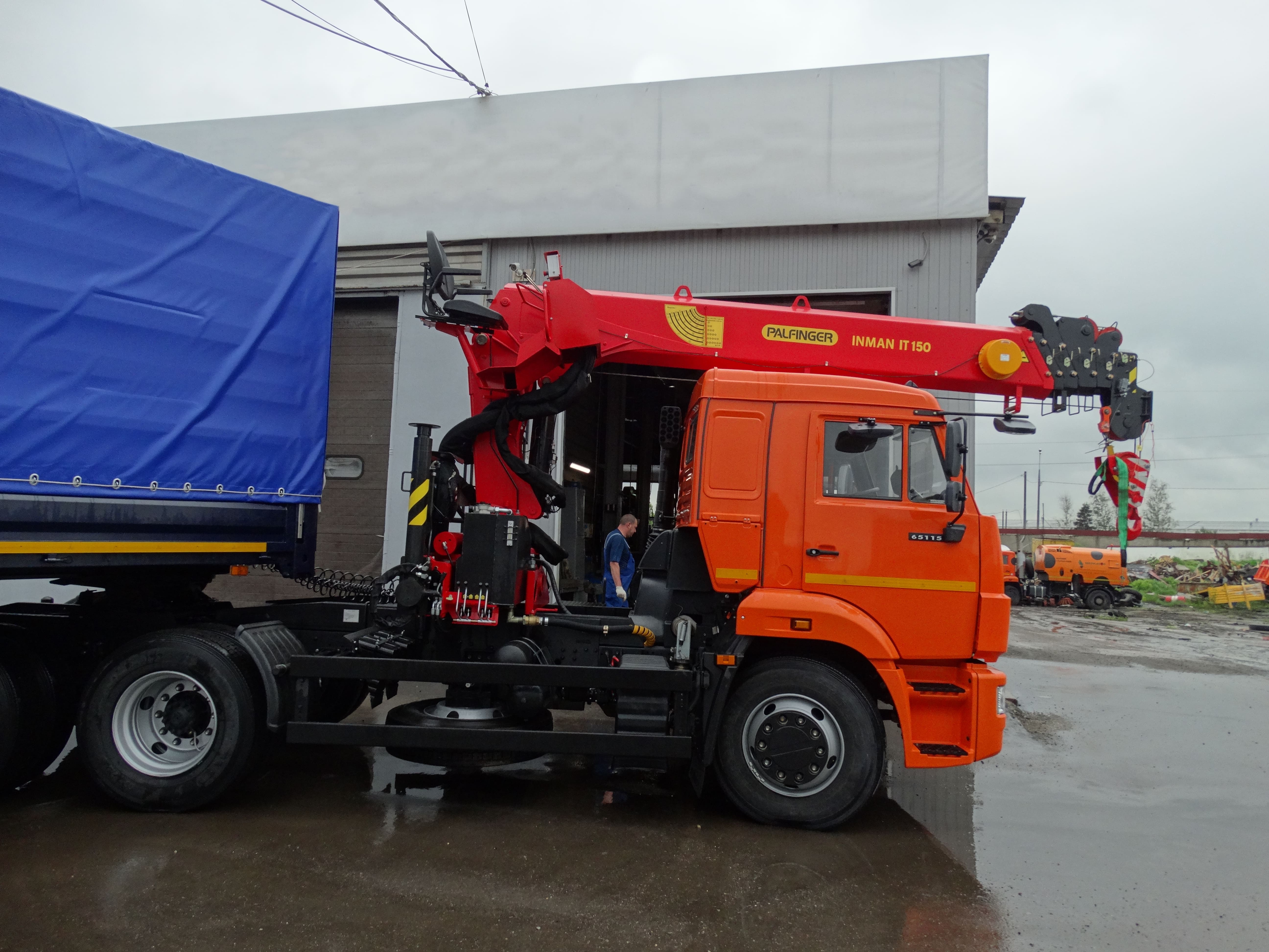 Тягач КАМАЗ 65116 с КМУ Инман ИТ-150